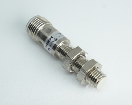 Indukčný snímač M8 L=45 mm konektor M12 PNP NO Sn = 4 mm