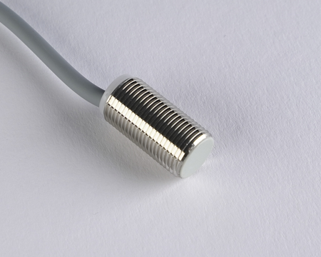 Inductive sensor M12 22 mm cable 2m NPN NO Sn = 6 mm