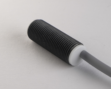 NWI12023 - 7 - Induktív érzékelő M12 hegesztéshez 30 mm kábel 2m PNP NO Sn = 2 mm