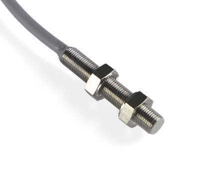 NIS05554 - 4 - Induktív érzékelő M5 L=28 mm kábel 5m PNP NC Sn = 1,5 mm
