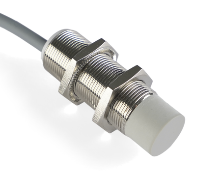 NIS18174-K3 - 4 - Indukční snímač M18 L=55 mm kabel 3m PNP NC Sn = 23 mm