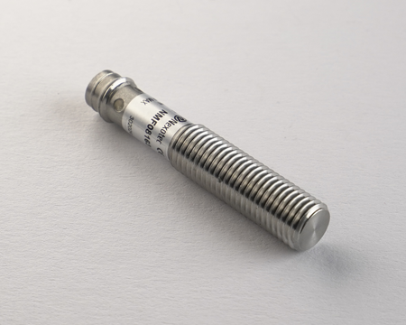 Czujnik indukcyjny M8 całometalowy 45 mm wtyk M8 PNP NO Sn = 2 mm