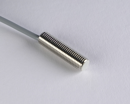 Czujnik indukcyjny M8 L=30 mm przewód 5m PNP NC Sn = 4 mm