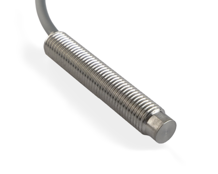 NMF08354 - 2 - Indukční snímač M8 celokovový 45 mm kabel 3m PNP NC Sn = 3,5 mm