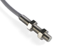 NIS05554 - 4 - Indukční snímač M5 L=28 mm kabel 5m PNP NC Sn = 1,5 mm