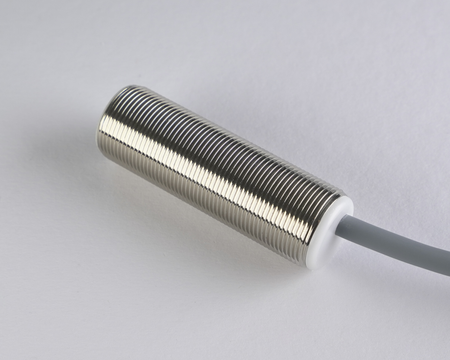 Induktiver Sensor M18 L=55 mm Kabel 3m NPN NO Sn = 5 mm
