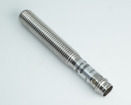 Induktiver Sensor M8 L=60 mm Stecker M8 NPN NO Sn = 2 mm