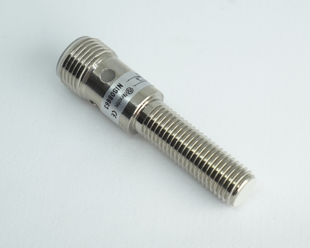 Indukčný snímač M8 L=45 mm konektor M12 PNP NO Sn = 4 mm
