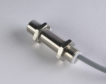 Indukčný snímač M12 L=50 mm kábel 3m NPN NO Sn = 4 mm