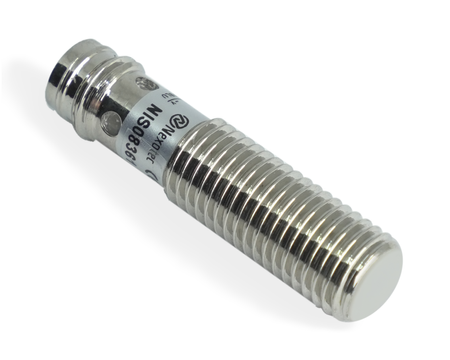 NIS08361 - 2 - Indukční snímač M8 L=32 mm konektor M8 NPN NO Sn = 4 mm