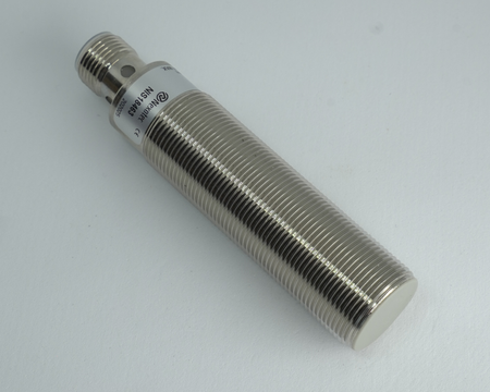 Inductive sensor M18 79 mm connector M12 PNP NO Sn = 15 mm