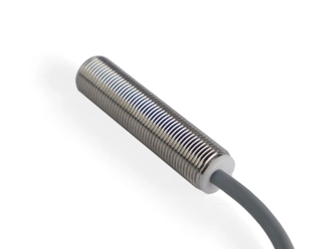Induktív érzékelő M12 teljes fém 50 mm kábel 2m PNP NO Sn = 4 mm FE