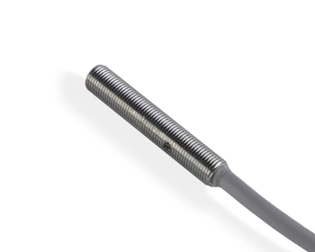 Induktív érzékelő M5 L=28 mm kábel 5m PNP NC Sn = 1,5 mm