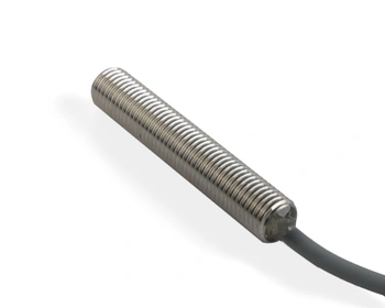 Induktív érzékelő M8 teljes fém 45 mm kábel 3m PNP NO Sn = 2 mm