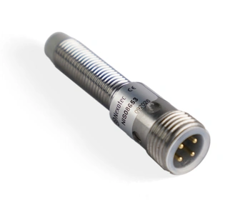 Induktív érzékelő M8 L=45 mm csatlakozó M12 PNP NO Sn = 6 mm