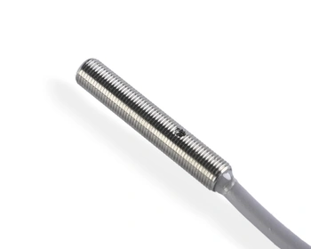 Czujnik indukcyjny M5 L=30 mm przewód 2m PNP NO Sn = 0,8 mm