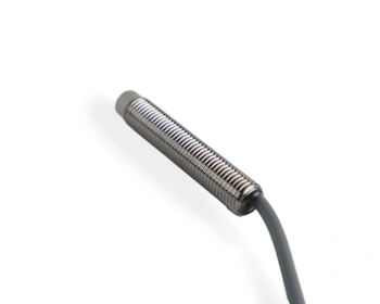 Indukčný snímač M8 L=45 mm kábel 3m PNP NC Sn = 4 mm