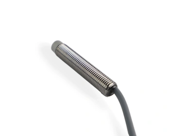 Indukčný snímač M8 L=45 mm kábel 3m NPN NO Sn = 4 mm